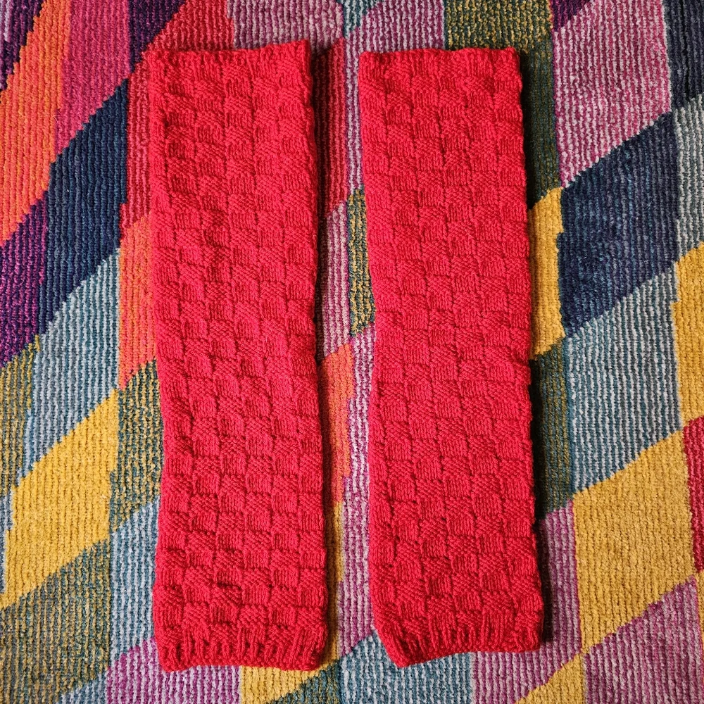 Red Checkerboard Knit Acrylic Leg Warmers Handmade Knit Punk Emo Goth - Picture 4 of 7